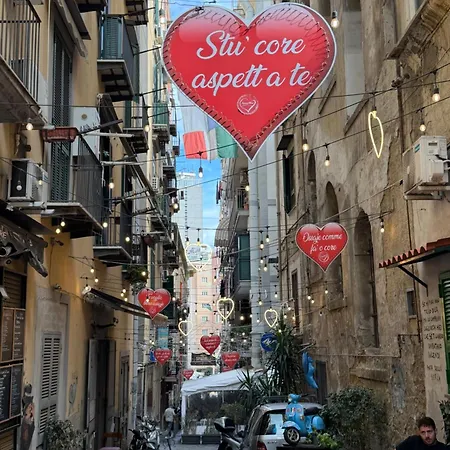 Privatunterkunft Storico 31 Stanze Ai Spagnoli *