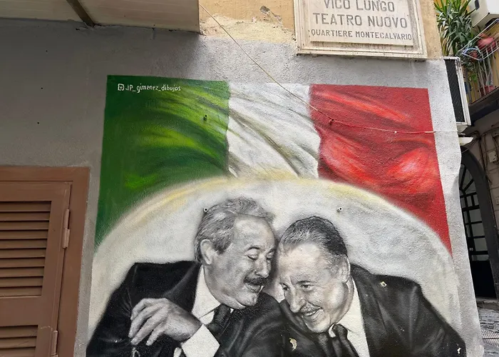 Storico 31 Stanze Ai Spagnoli 홈스테이 나폴리