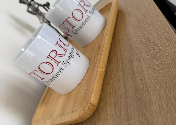 홈스테이 Storico 31 Stanze Ai Spagnoli *