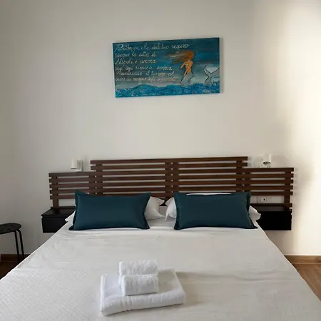 Storico 31 Stanze Ai Spagnoli * Napels